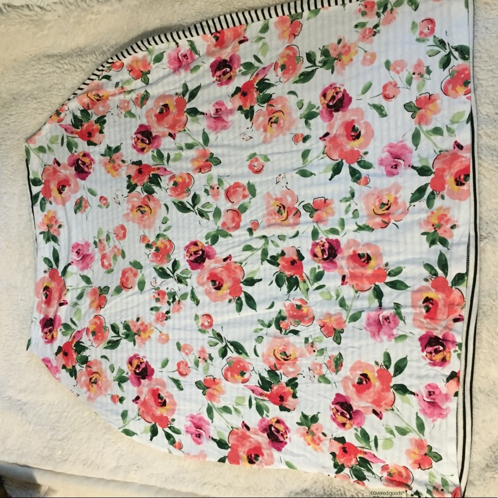 Nursing cover/car seat cover